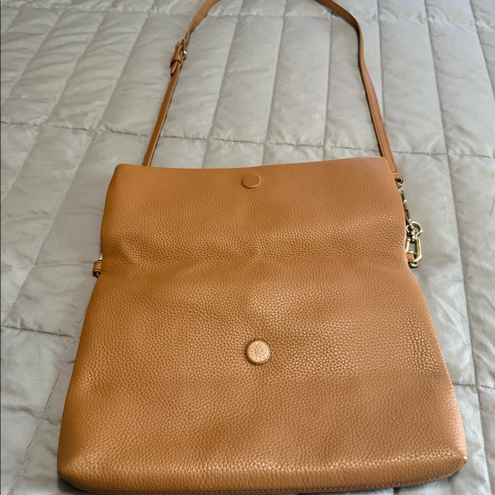 🎉Sale🎉Beautiful EUC Tory Burch purse. on Hold - Picture 2 of 4